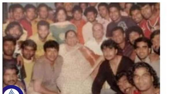 Parvathamma Rajkumar old photo becomes viral in social media srb