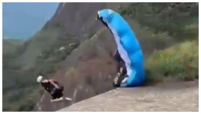 video of brazil skydive Instructor dies after falling 850 feet deep while skydiving gone viral 