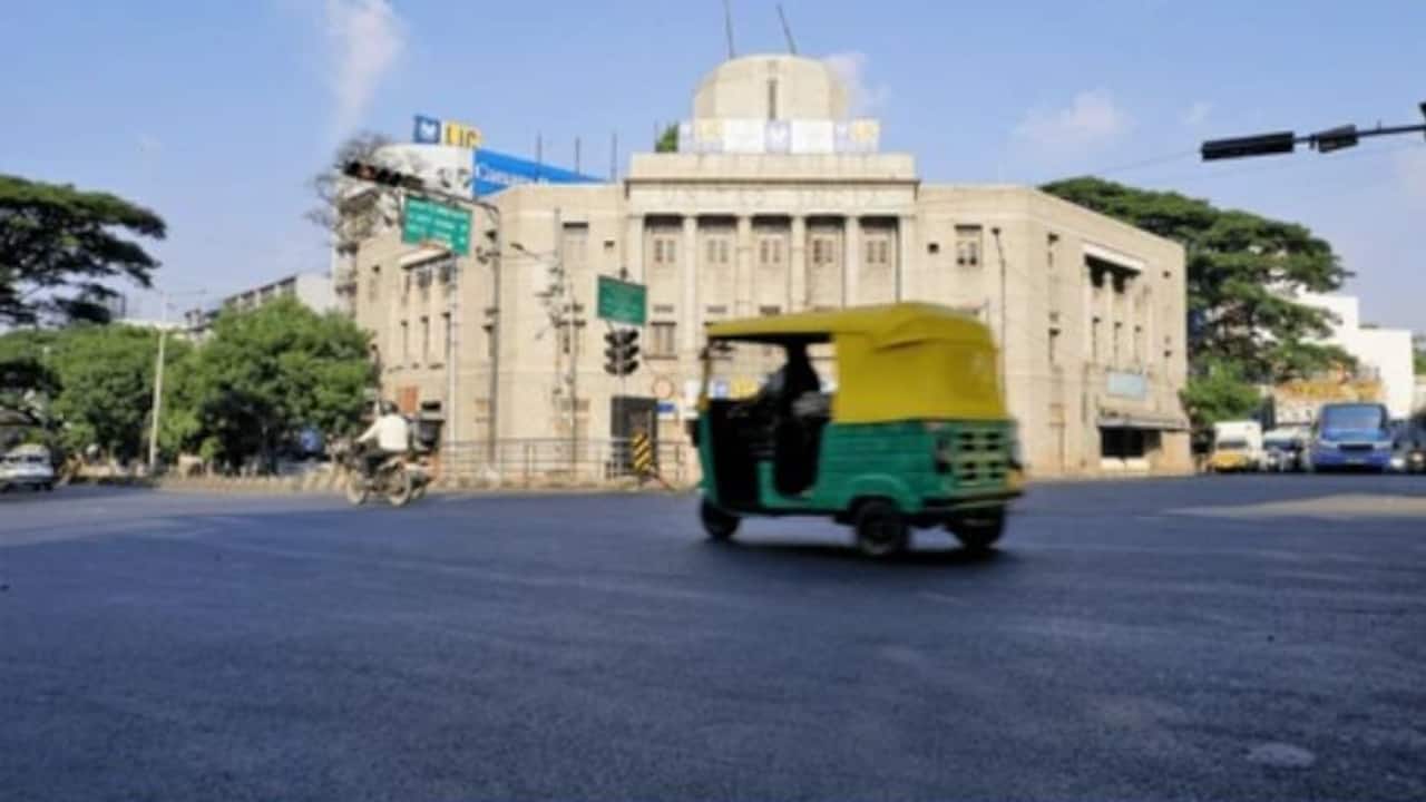Bengaluru: BBMP restricts JC Road traffic for white topping; alternative routes advised