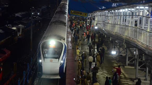 Multilingual Announcements at Prayagraj Stations for Mahakumbh 2025 AKP