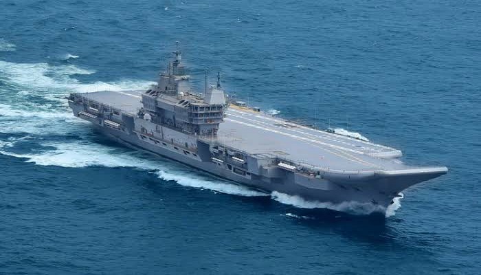 INS Vikrant hosts President Droupadi Murmu for Indian Navy's grand sea demonstration AJR