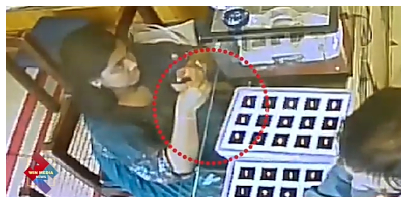 woman arrested for steal gold ring from jewellery