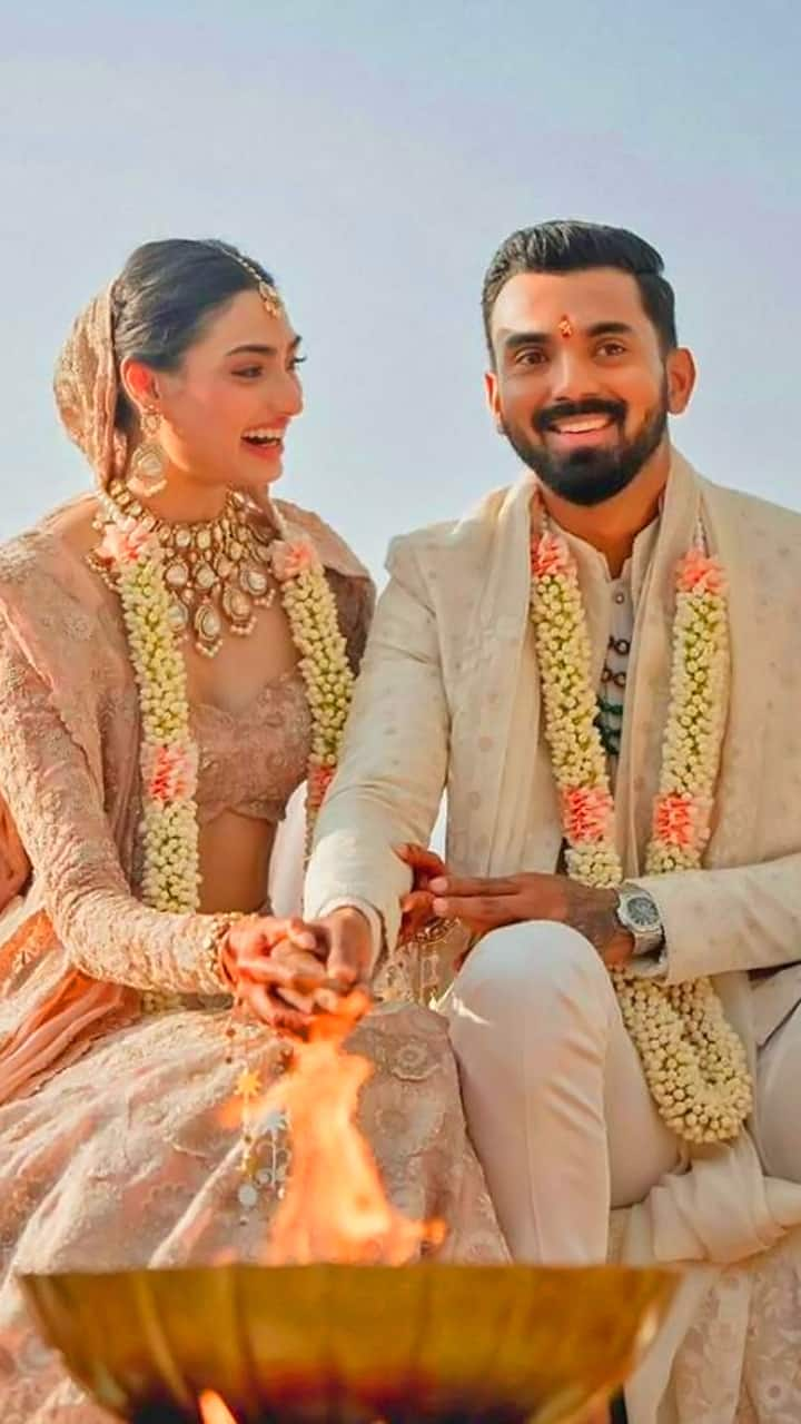 Indian Cricket Player KL Rahul and His Wife Athiya Shetty Expecting Baby in New Year 2025 rsk