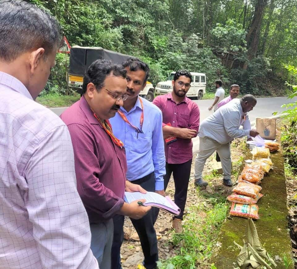 Poisonous found in Kerala snacks sold at kodagu and Karnataka border rav 