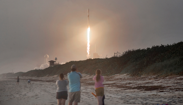 Elon Musk SpaceX launching 24 Starlink satellites on Monday 