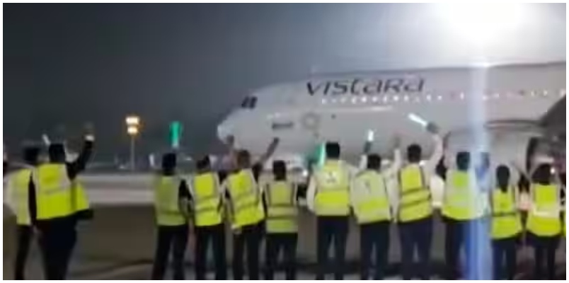 The crew bid farewell to the last flights of Vistara by saying TATA