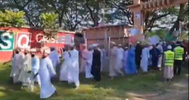 Bangladesh unrest: Islamist rally demands punishment for Hindu boy accused of 'insulting Prophet' (WATCH)