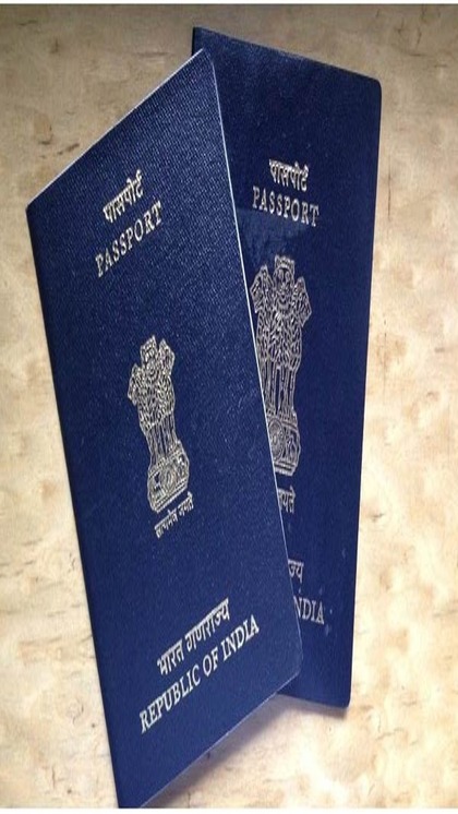 <p>पासपोर्ट अनिवार्य दस्तावेज है, जो किसी भी देश के नागरिक को अंतरराष्ट्रीय यात्रा के लिए चाहिए। यह विदेश मंत्रालय के तहत जारी किया जाता है और एक तय अवधि के बाद रिन्यू करवाना होता है।</p>
