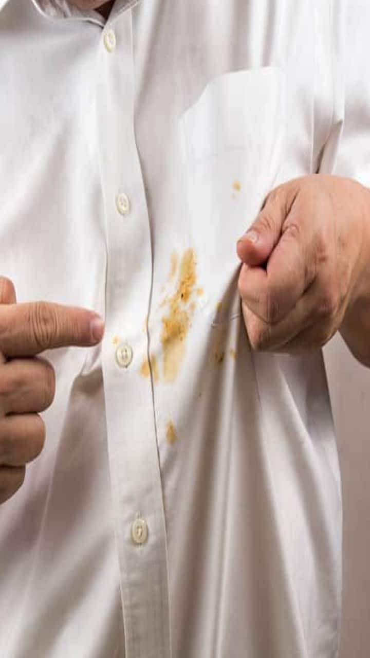 7 Hacks to Remove Turmeric Tea Stains from White Clothes ram 