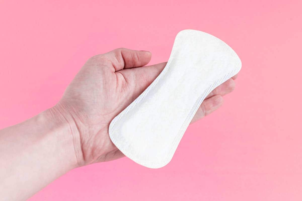 How to use panty liners to avoid period leaks Rya