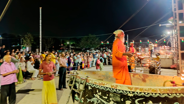 Prayagraj Mahakumbh 2025 Ganga Aarti to Host Foreign Dignitaries and Honor Saints AKP