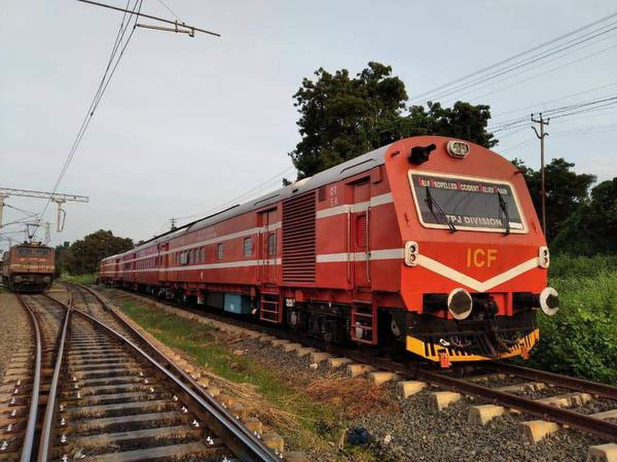 Most Special Train In India Which cannot be stopped by any VVIP train Rya