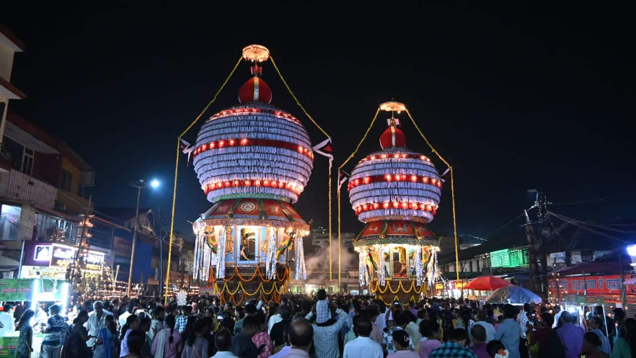 Laksha Deepotsava Begins in Udupi Sri Krishna Temple photo gallery rav