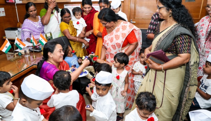 children from Trivandrum shishu vihar visit health minister veena george on childrens day 