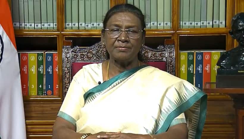 ബില്ലുകളിൽ തീരുമാനം എടുക്കാൻ സമയപരിധി; സുപ്രീം കോടതിയോട് 14 ചോദ്യങ്ങൾ, സവിശേഷ അധികാരം ഉപയോഗിച്ച് രാഷ്ട്രപതി
