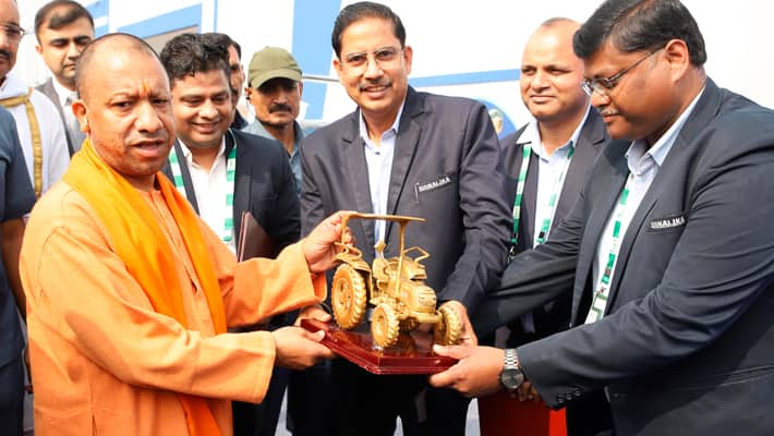 CM Yogi Inaugurates Krishi Bharat 2024 in Lucknow Focusing on Modern Agricultural Technology