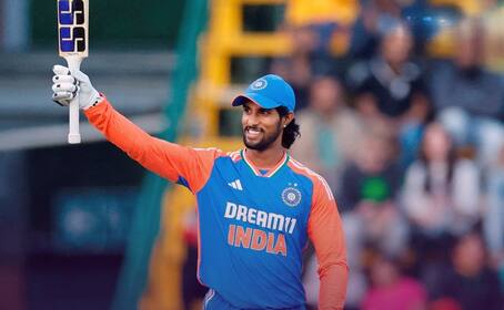 Tilak Varma Smashes Consecutive Centuries Against South Africa in T20 rav