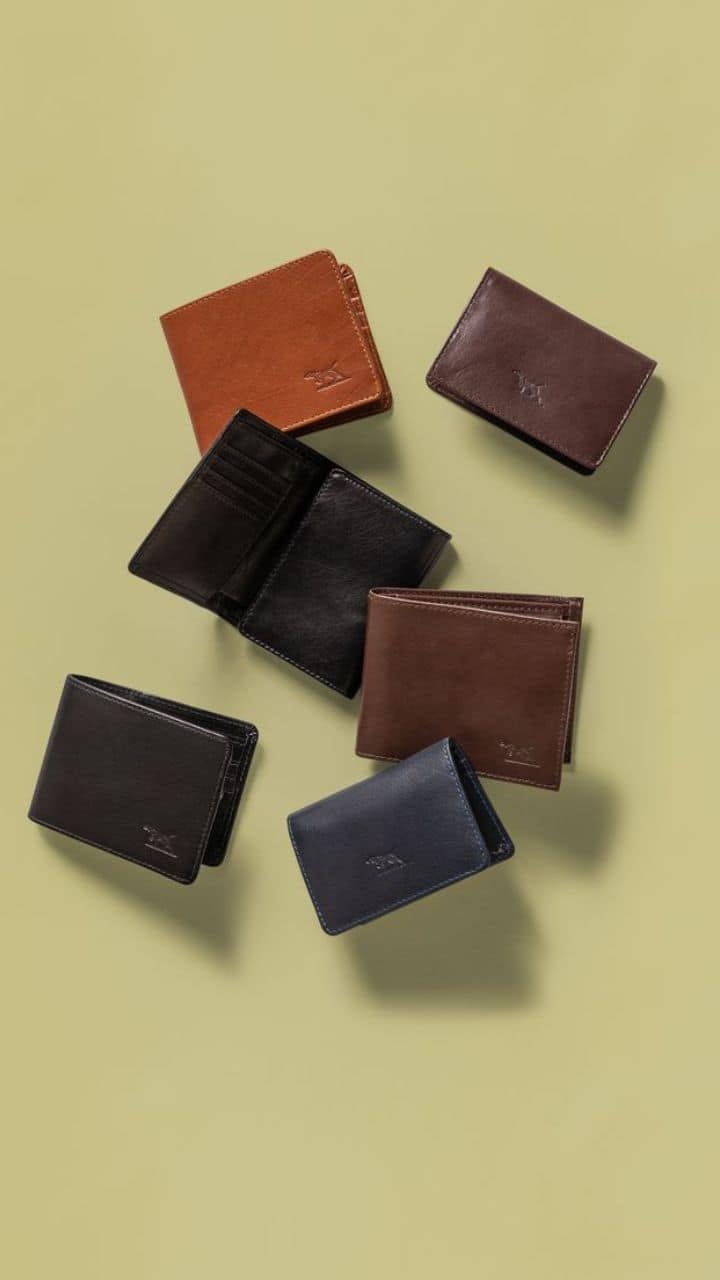 best wallet colour to attract money in tamil mks