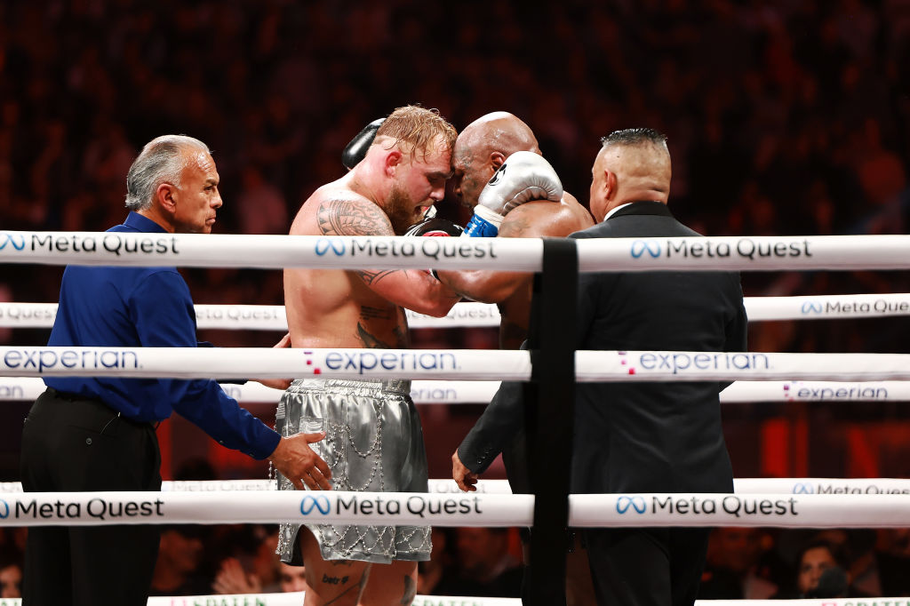 Jake Paul bows to GOAT Mike Tyson after winning iconic boxing match; touching moment goes viral (WATCH) snt