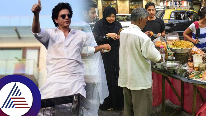 street vendors in front of Mannath are rich because of   Shah Rukh Khan here is reason suc