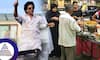 street vendors in front of Mannath are rich because of   Shah Rukh Khan here is reason suc