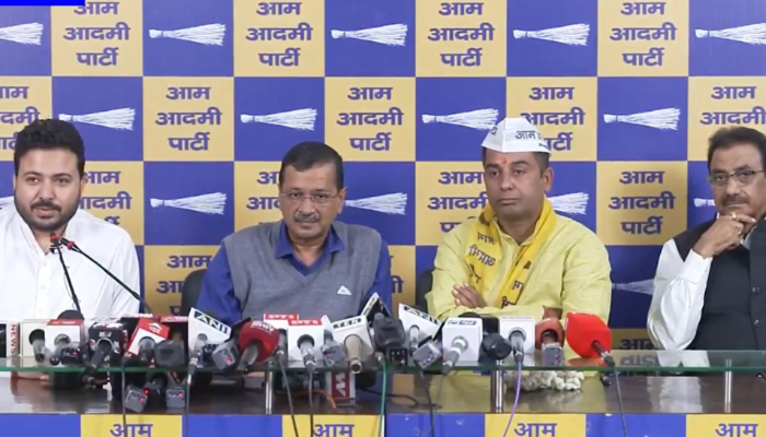 Arvind Kejriwal dodges question on Kailash Gahlot's resignation, passes mic to senior AAP leader anr