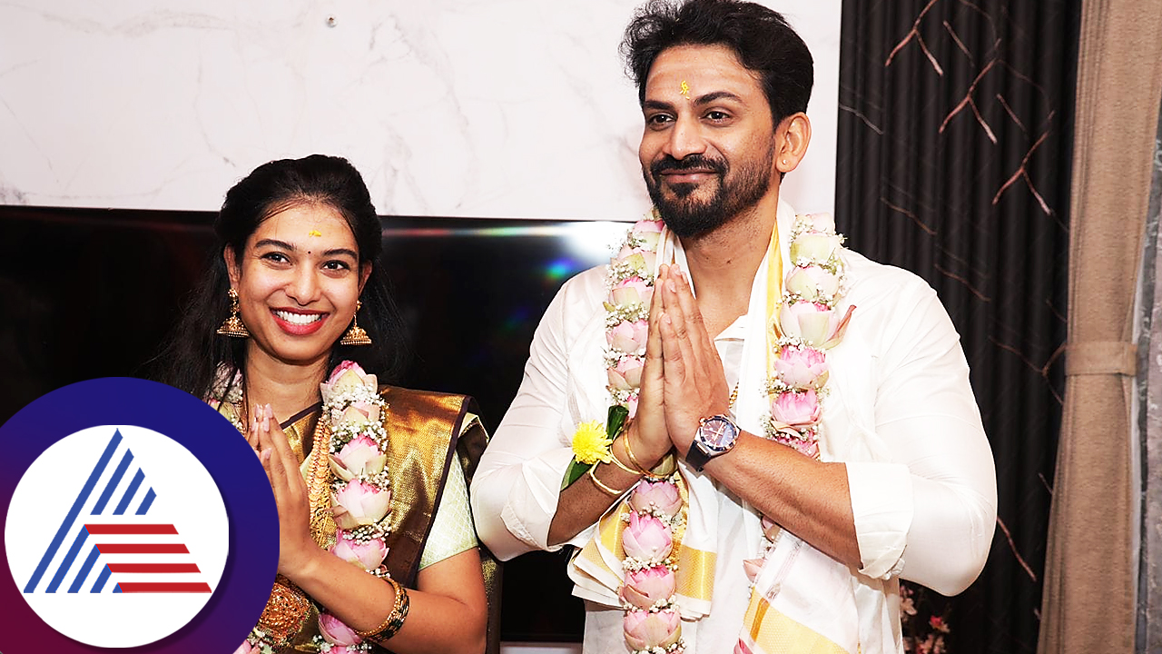 Daali dhananjay Dhanyatha engagement and marriage date fixing event in mysore vcs