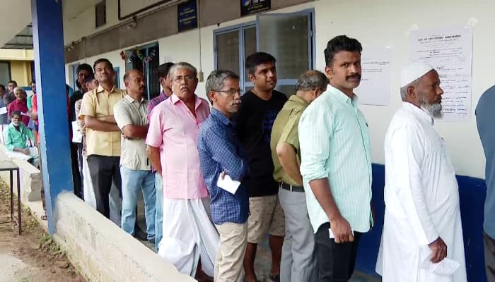 5 police officers suspended for preventing people from voting mrq