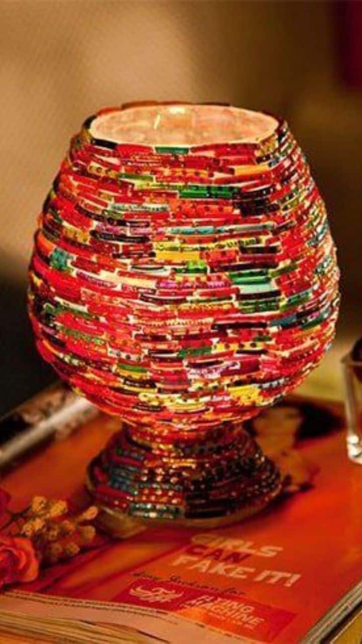 do decorative items from old bangles