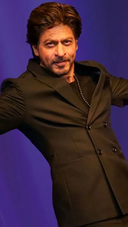 Shah Rukh to Akshay: 7 Celebs who started with odd jobs before acting