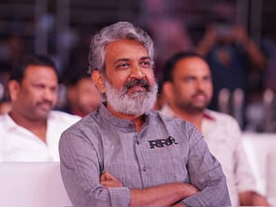 నా కొడుకుతో సినిమా చేయి ప్లీజ్ అంటూ, రాజమౌళిని బ్రతిమలాడిన సీనియర్ హీరో ఎవరో తెలుసా? 