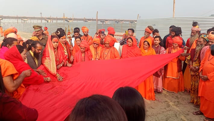 Flag Hoisting for Kumbh Mela 2025 Yogi Adityanath new initiative