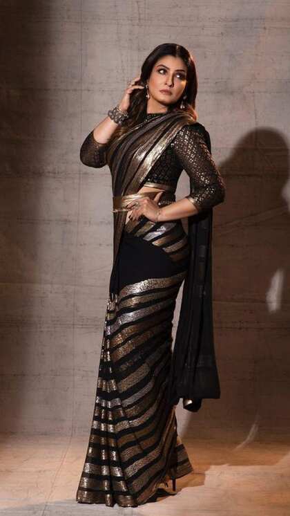 Lined Sequin Plain Saree