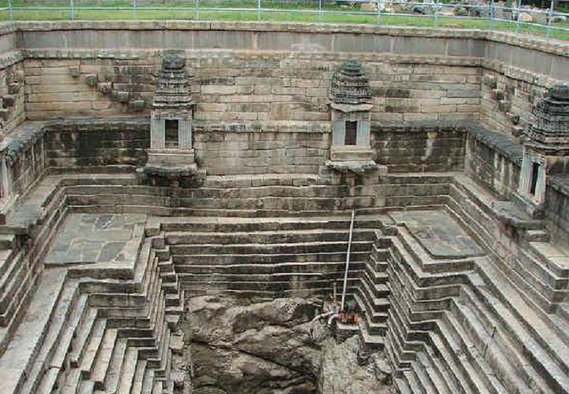 Archaeological Excavation Campaign Underway in Lakkundi At Gadag Today gvd