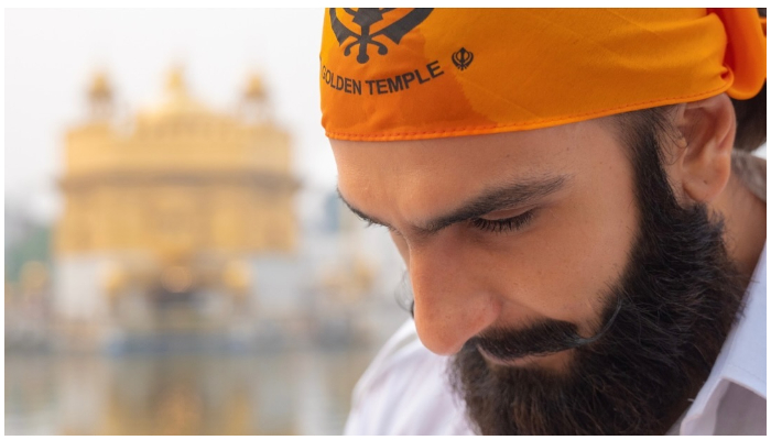  Ranveer Singh-Aditya Dhar visit Golden Temple before starting next schedule of their movie NTI