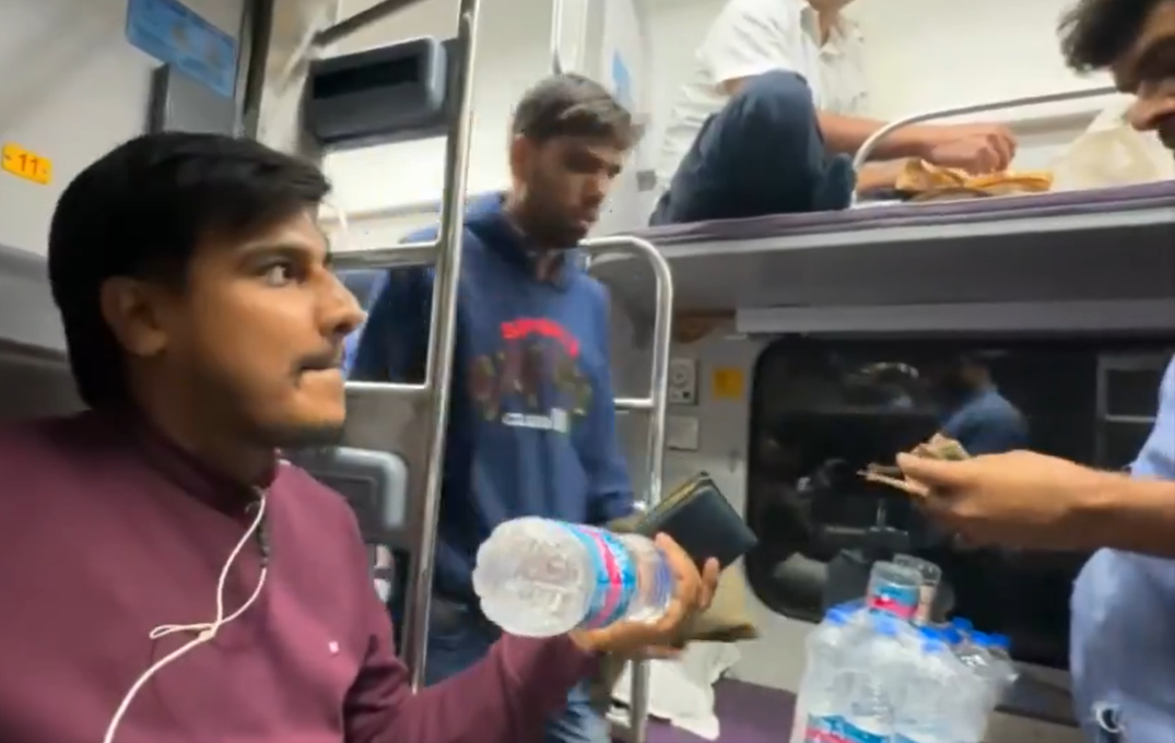 Indian railways impose rs 1 lakh fine for vendor for overcharge water bottle ckm