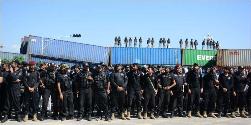 Pak Capital Islamabad Under Lockdown Major Roads Blocked with Shipping Containers Ahead of Rally for Imran Khan