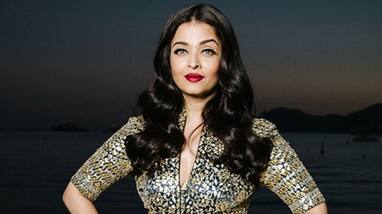 Aishwarya Rais car gets hit by a bus in Mumbai san Aishwarya Rais car gets hit by a bus in Mumbai san