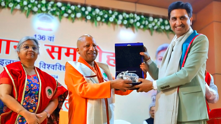 Kumar Vishwas Honored at Allahabad University Convocation CM Yogi Praises Poet