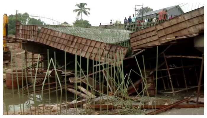 bridge under construction at Kollam Ayathil collapsed