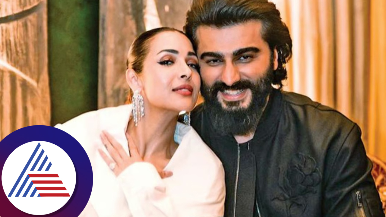 Arjun Kapoor  who confirmed breakup with Malaika Arora  admits to texting an ex girlfriend suc