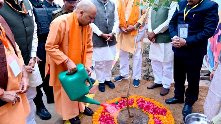 Chief Minister Yogi Adityanath reviewed the Maha Kumbh 2025 arrangements and law and order at Chitrakoot KAK