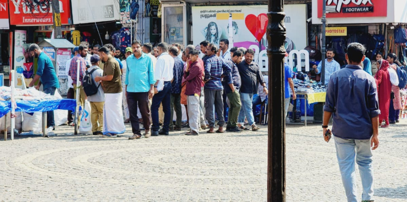 SM street sale evacuation kozhikode 