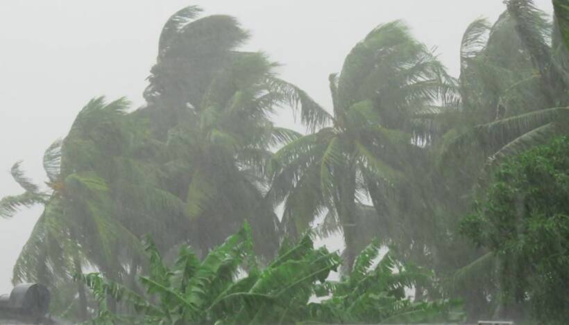 Kerala: IMD issues heavy rainfall warning for three districts; Lightning, thunderstorms expected
