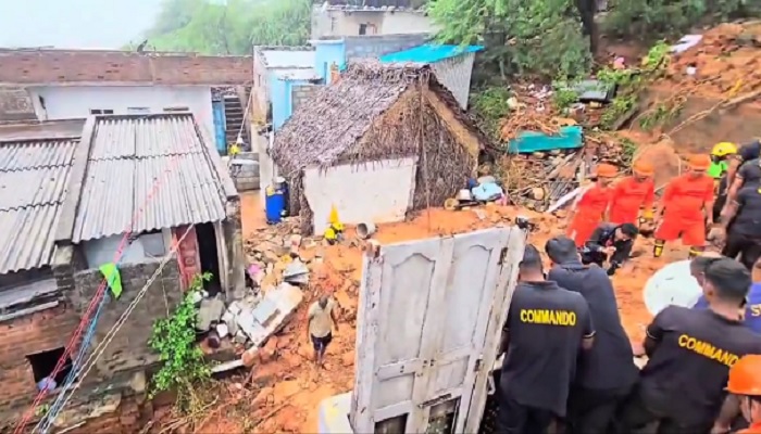 Cyclone Felang lashes Tamil Nadu: Search on for 7 trapped under mudslide in Tiruvannamalai AJR