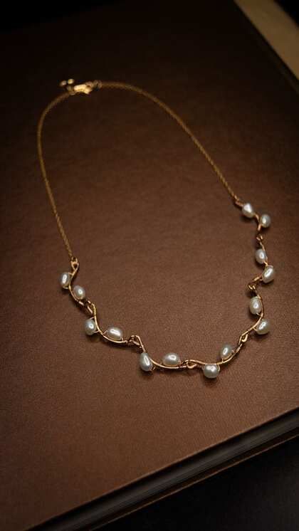 Twist Pearl Necklace