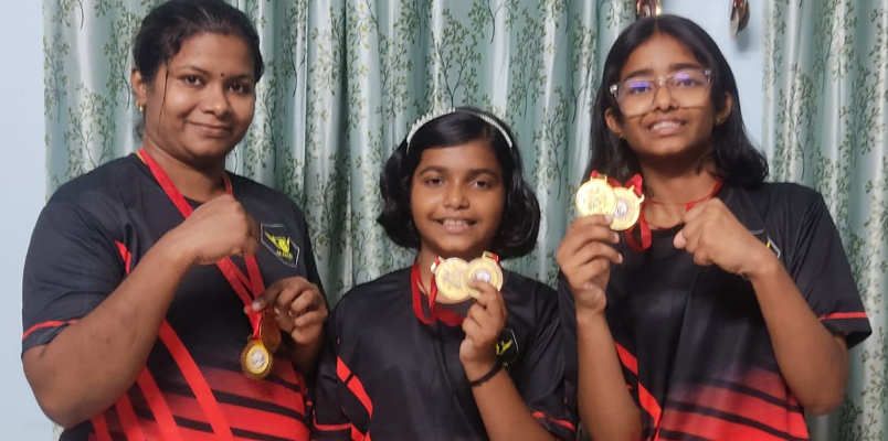 mother and two daughters won gold medal in idukki districts arm wrestling championship