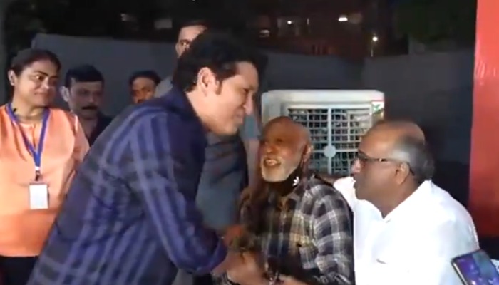 Viral video: Vinod Kambli meets childhood friend Sachin Tendulkar to honour their coach Ramakant Achrekar (WATCH gcw