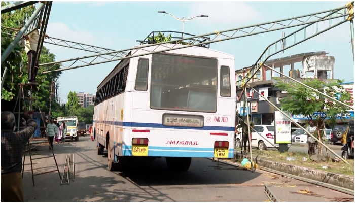 KSRTC bus stuck in CPM protest pandal in Kannur