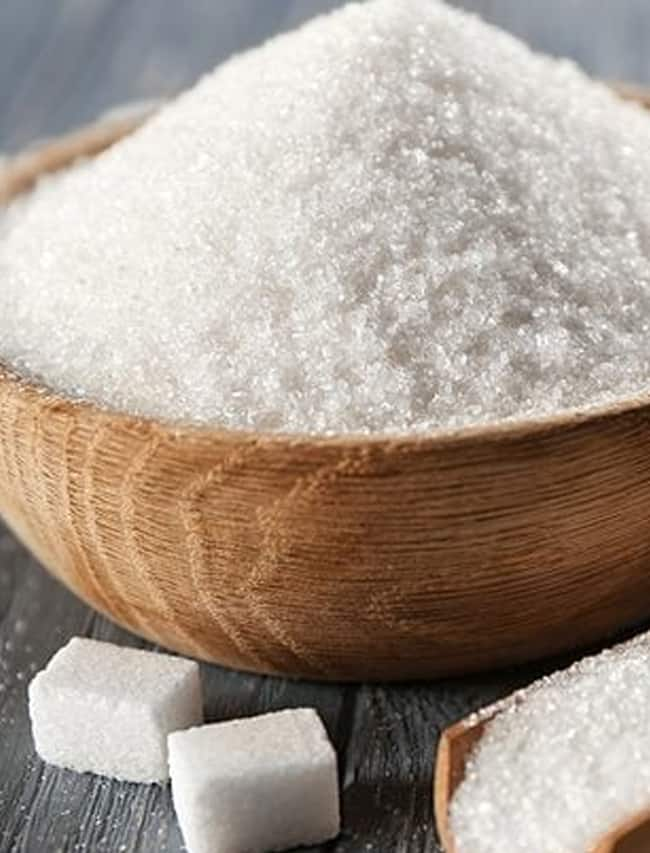 How Sugar affects your skin: Acne, aging and other problems vkp